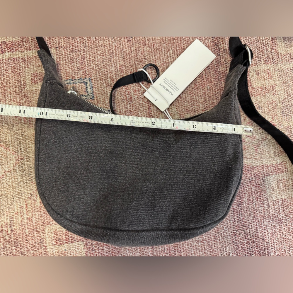 Baggu small crescent washed black denim cotton crossbody bag NWT - Picture 6 of 10